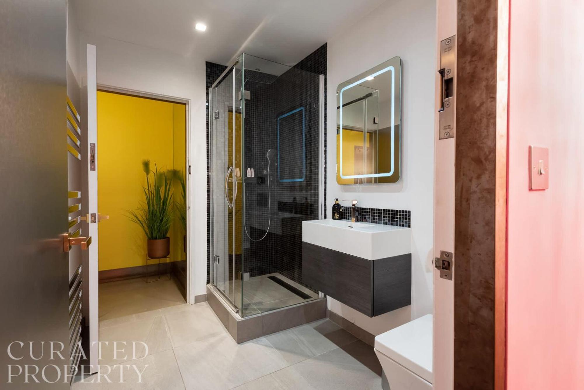 Amazingly Luxurious Loft Apartment, Soho - 3 Bedrooms, 2 Bath & Office Лондон Экстерьер фото